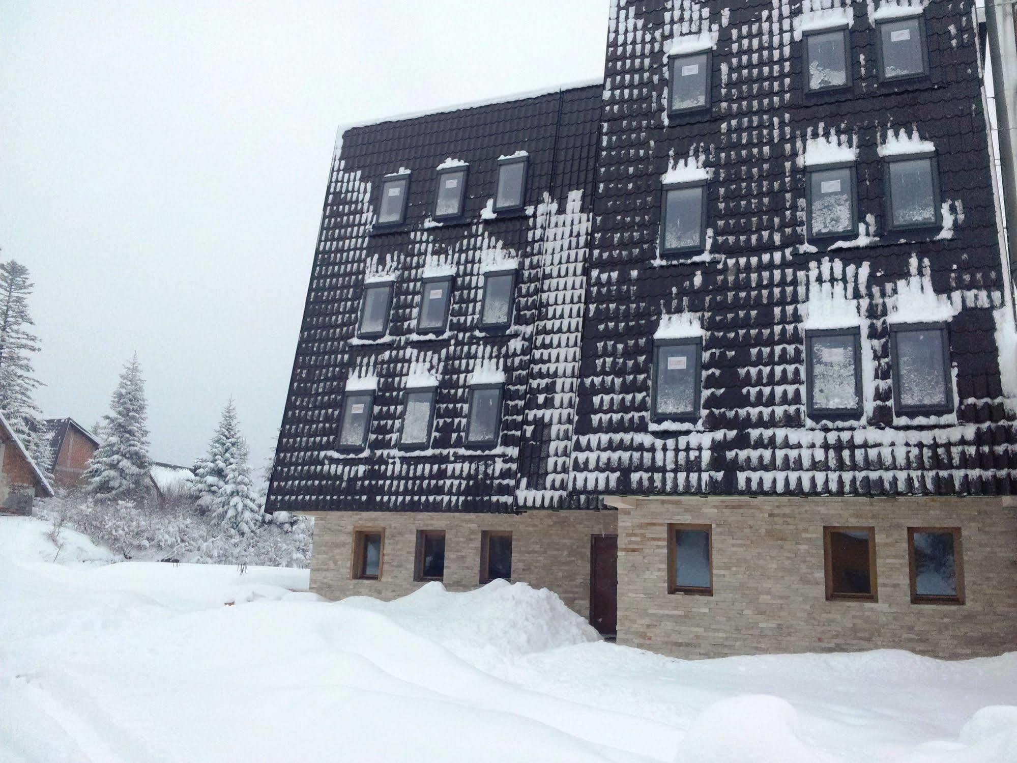 Apartments And Rooms Max-Well Jahorina Kültér fotó